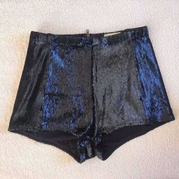 Urban Outfitters Silence + Noise Sequin Shorts - Picture 2 of 4